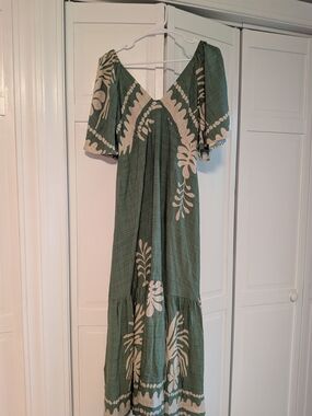 Green Floral V-Neck Maxi Dress